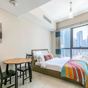 Dhh - Cozy And Bright Studio, Bay Central West Tower دبي